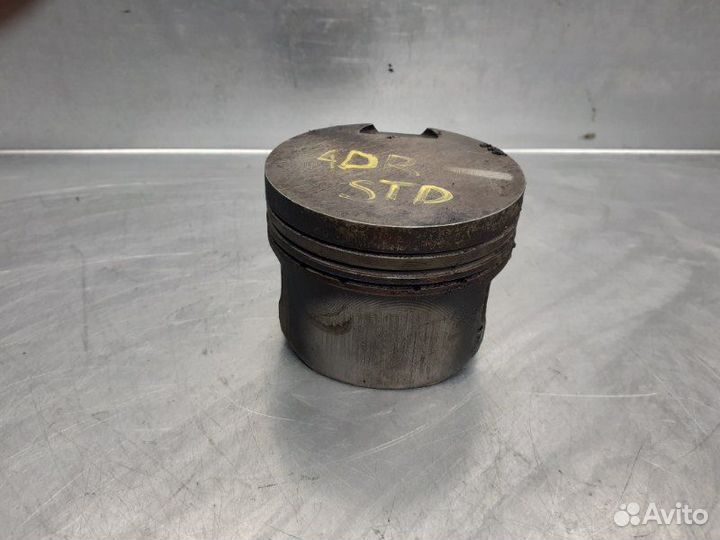 Поршень Audi A4 B5 1994-2001 седан 1.8 ADR 1995