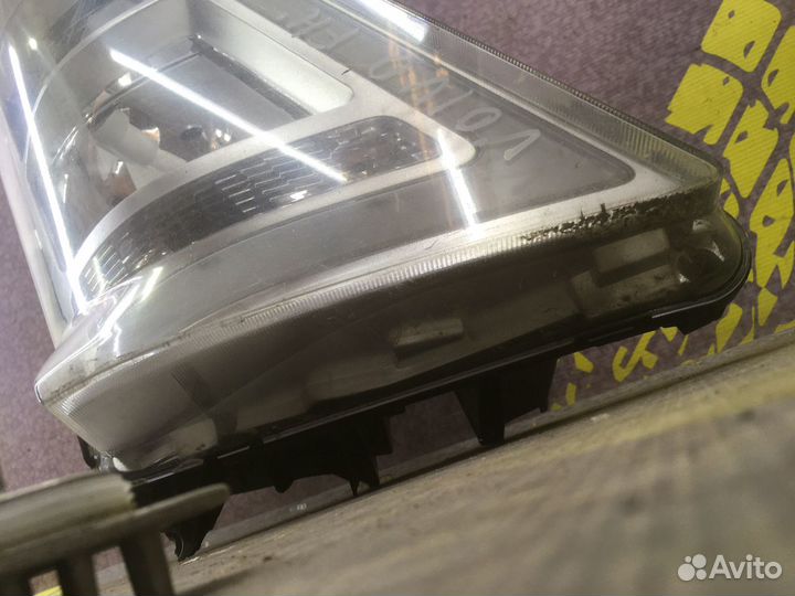 Фара передняя правая Volvo Вольво FH FH4 Truck
