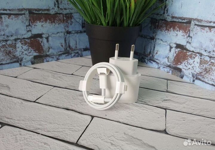 Зарядка на iPhone (20W, type-c, USB-C to lighting)