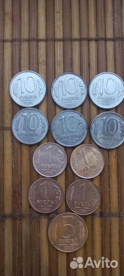 Монеты, жетоны