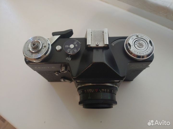 Коллекция плёночных фотоаппаратов Zenit (СССР)