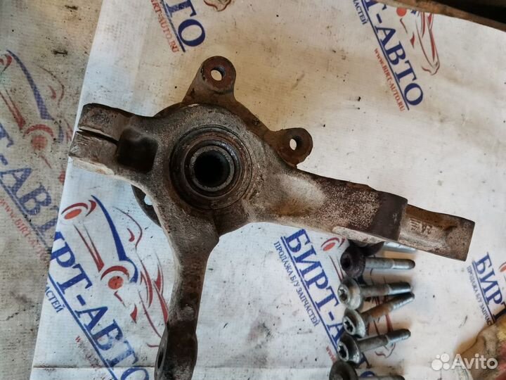 Кулак поворотный передний правый Renault Logan I