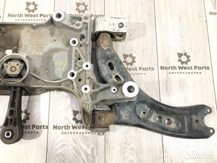 Подрамник передний Volkswagen Passat B7 cffb 2.0