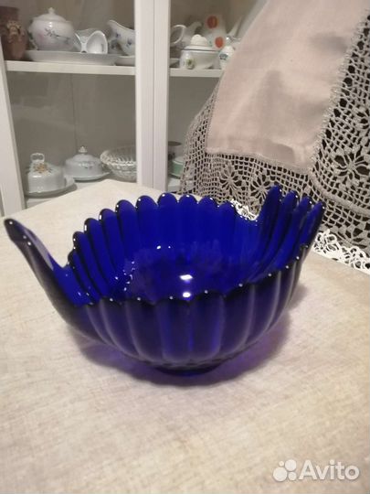 Вазы,рюмки,стаканы,цветное стекло