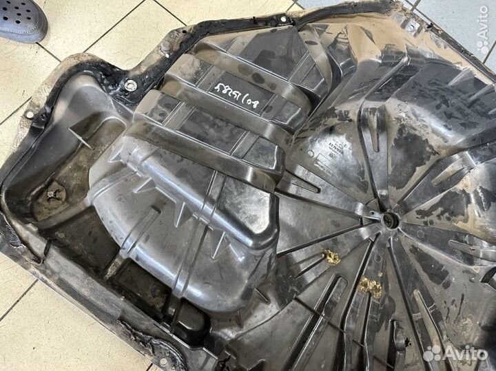 Ниша запасного колеса пол багажника Меган 2