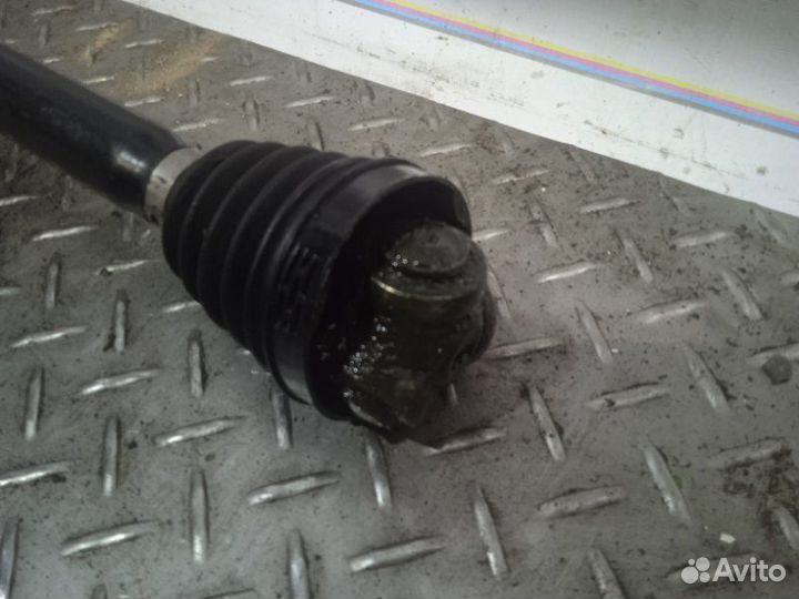 Привод передний правый Renault Laguna 3