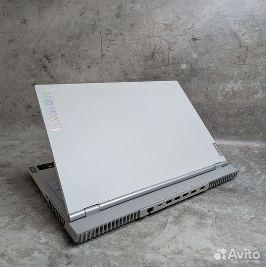 Мощный игровой ноутбук Lenovo Legion 5