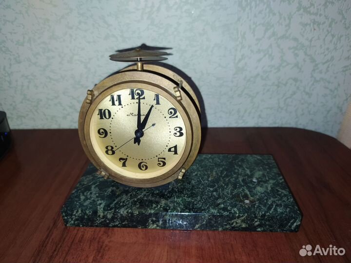 Часы настольные СССР