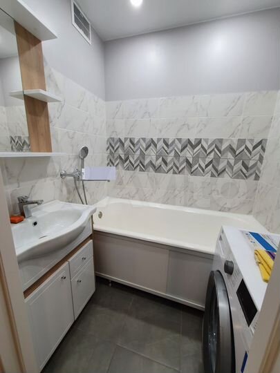 2-к. квартира, 50 м², 4/9 эт.