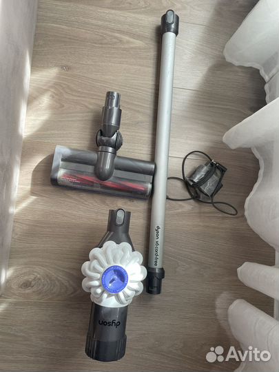 Пылесос Dyson v6