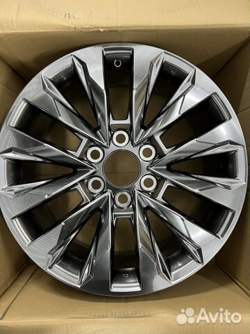 Новые.Оригинал.Toyota Land Cruiser 300