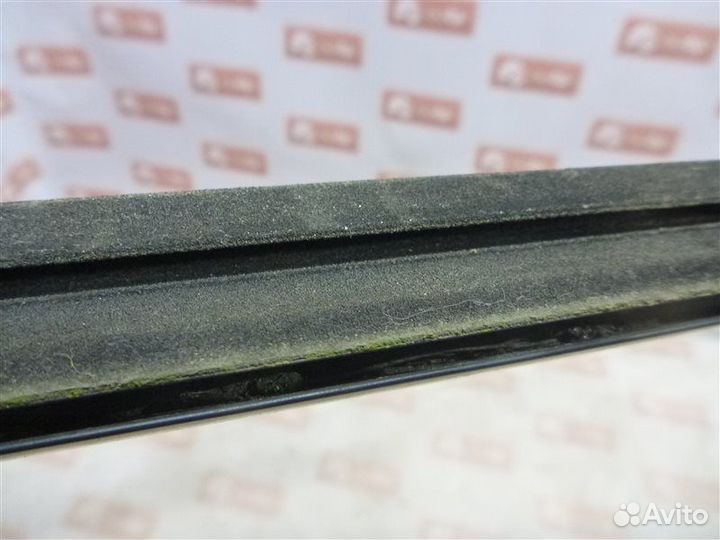Уплотнитель стекла двери бархотка задний правый
