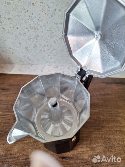 Гейзерная кофеварка