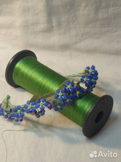 Венок из шелковых незабудок для куклы