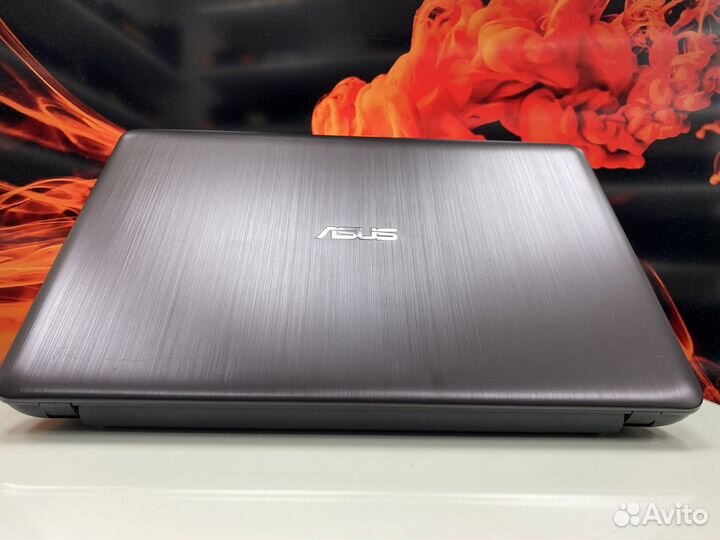 Лёгкий Asus 15.6