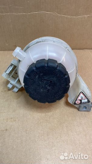 Бачок расширительный Mercedes-Benz S-Class W222