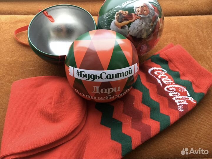 Подарочные шары Кока Кола с носками