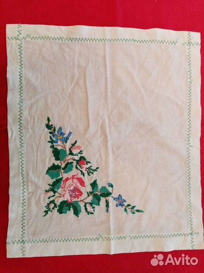 Салфетка винтажная с вышивкой 