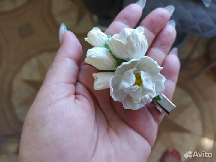 Резинки и заколки для волос к 1 сентября