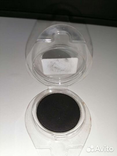 Чёрные монотени для век Essence