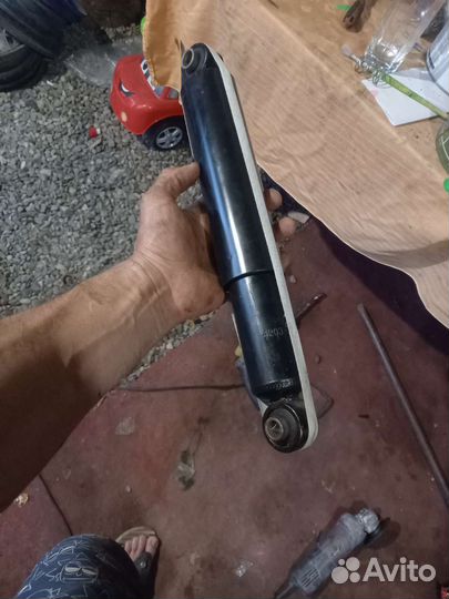 Амортизатор задний(газовый)