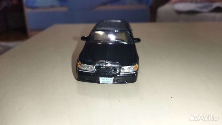 Коллекционная машина (лимузин) Lincoln Town car