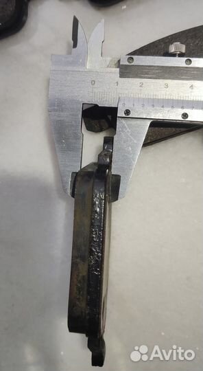 Задние тормозные колодки ford 1566234 Motorcraft