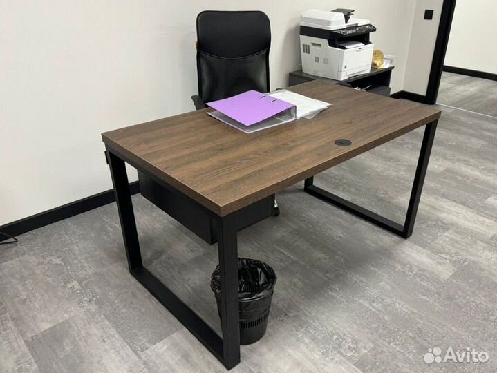 Стол офисный