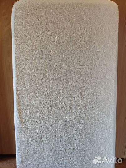 Детская кроватка с матрасом