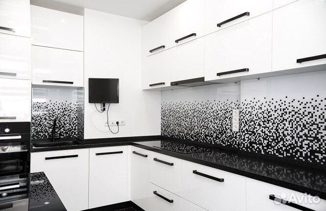 Угловой кухонный гарнитур современный