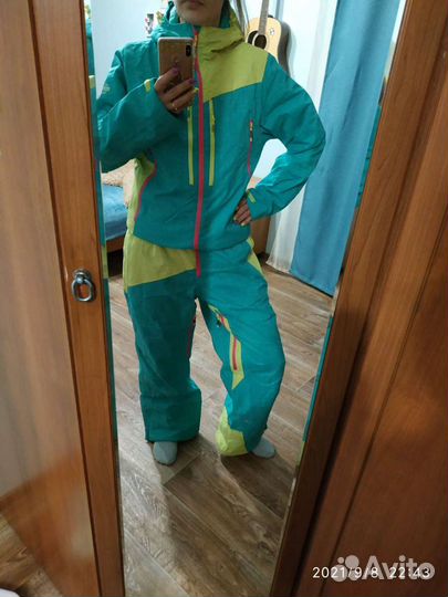 Сноубордический комбинезон