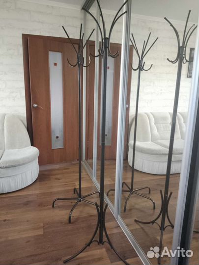 Вешалка напольная