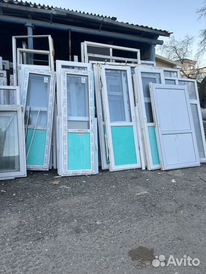 Пластиковые двери бу