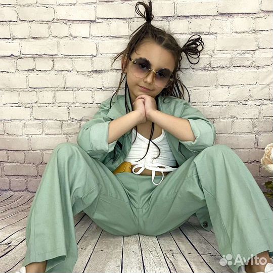 Костюм для девочки новый 128-146р-р