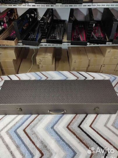 Подарочный набор в чемодане