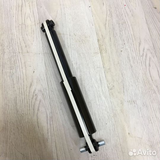 Амортизатор стойка зад Renault fluence