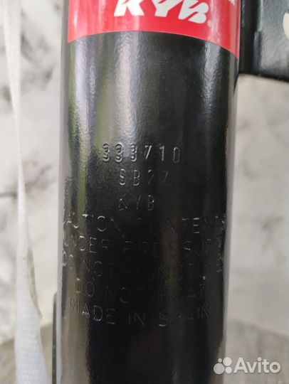 Стойка передняя Каяба новая