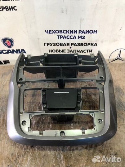 Консоль центральная Iveco Stralis 4*2 euro 5 2013