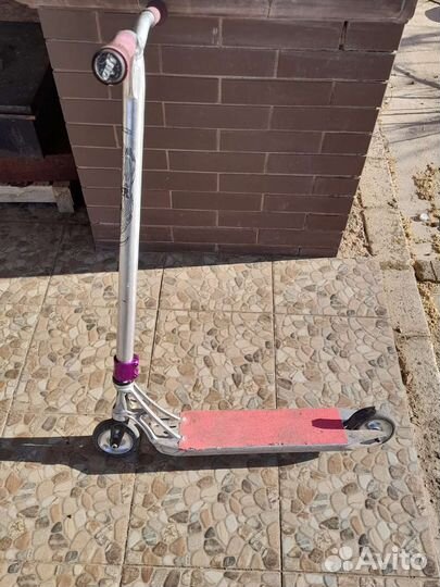 Трюковой парковой самокат