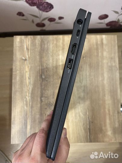 Ноутбук dell Latitude 5300