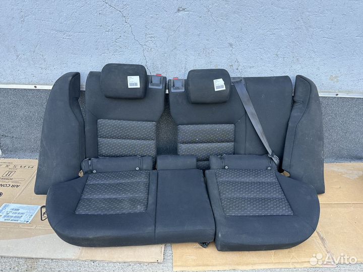 Задние сиденья Skoda Octavia