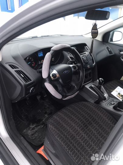 Автомобильные чехлы на ford focus