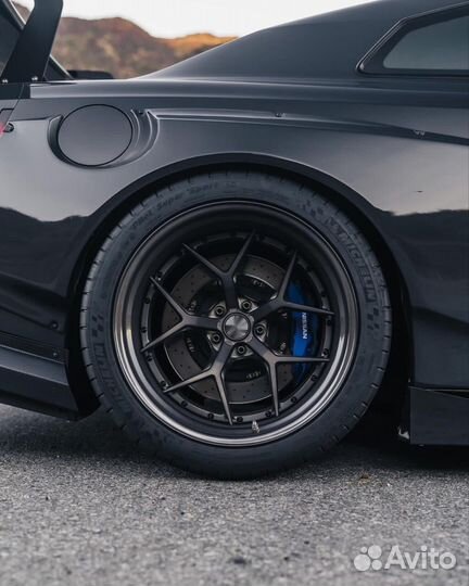 Кованые диски GT Performance R20 на Nissan GT-R