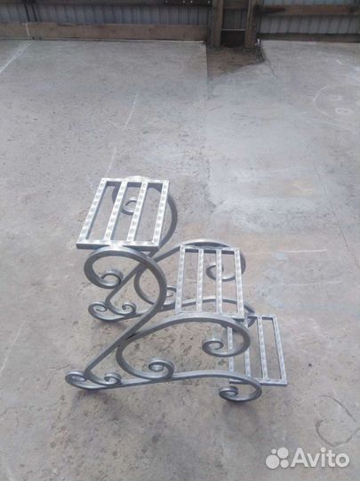 Цветочница (подставка)