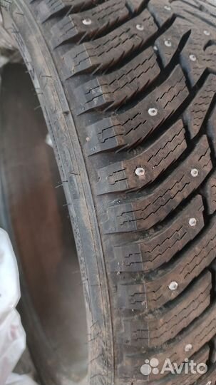 Nokian Tyres Hakkapeliitta 8 255/35 R19