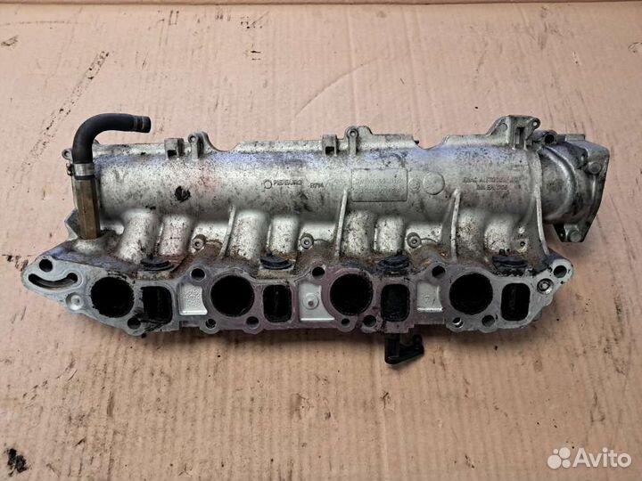 Коллектор впускной на Opel Vectra C
