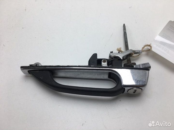 Ручка двери передняя левая Mercedes-Benz E-Class