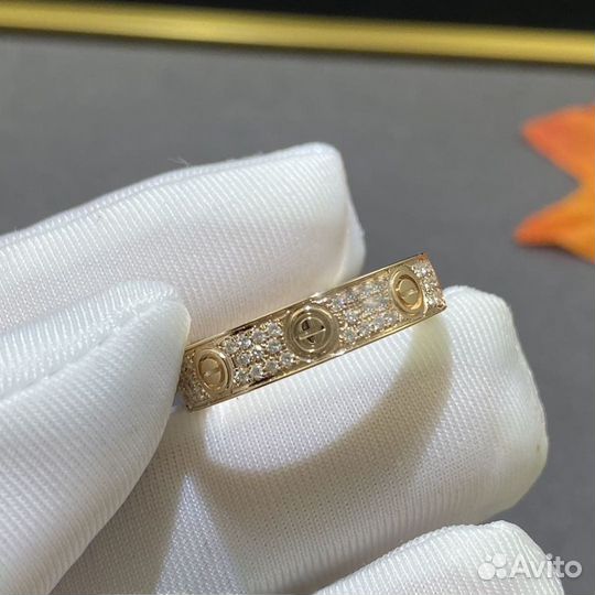 Кольцо Cartier Love с бриллиантовым паве 0,32ct