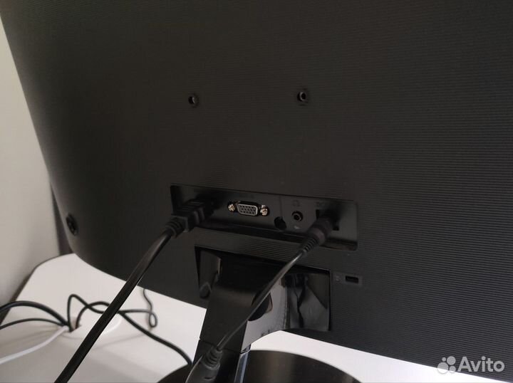 Монитор Samsung 24 изогнутый