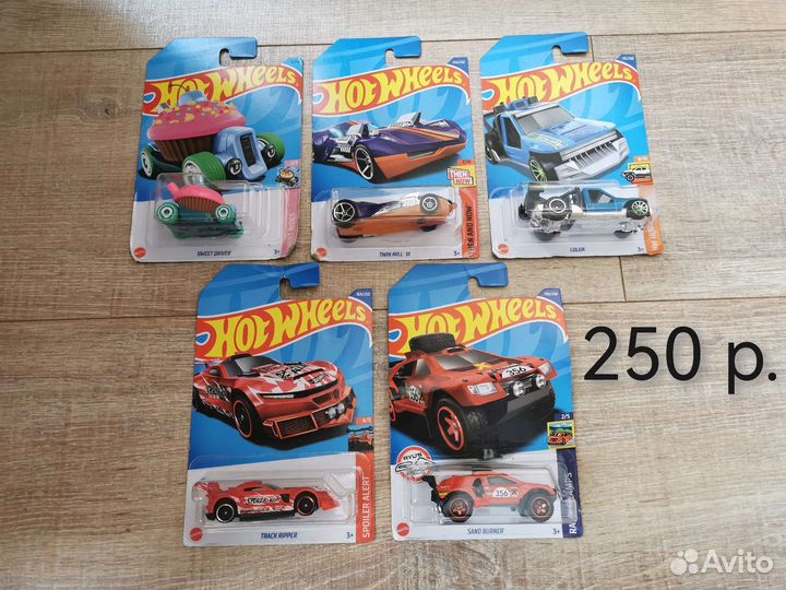 Hot wheels машинки